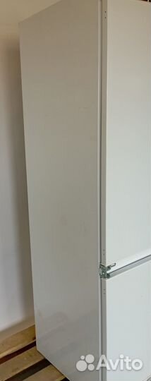 Холодильник встраиваемый maunfeld MBF177nffw