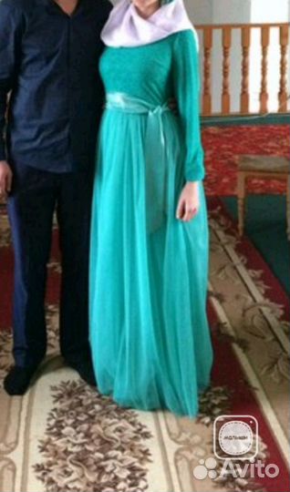 Платье на никах