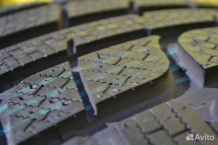 Nankang SV-55 275/40 R20