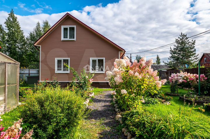 Дом 130 м² на участке 7,4 сот.