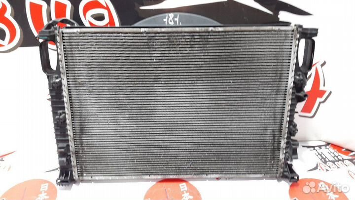 Радиатор двигателя Mercedes-Benz E280 211,054 272