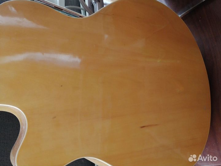 Акустическая гитара