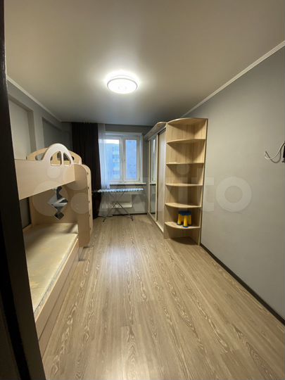 2-к. квартира, 55 м², 8/10 эт.