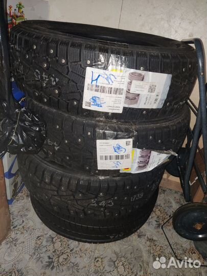 Pirelli Ice Zero 195/65 R15