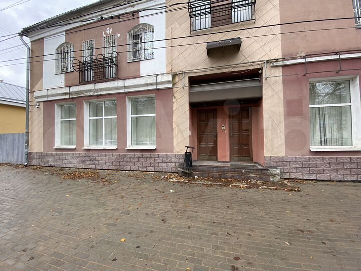 Здание, 740 м²