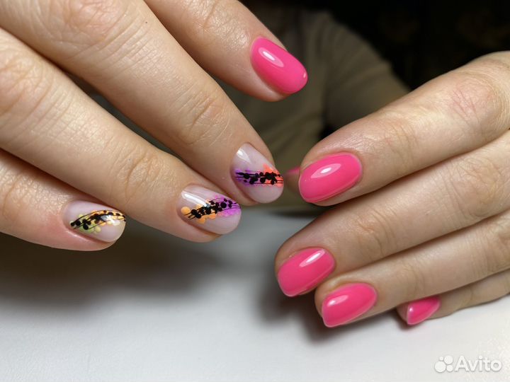 Маникюр в уютной студии