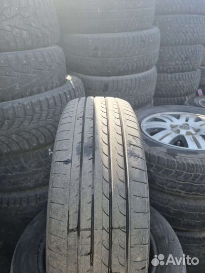 Yokohama BluEarth RV-02 195/60 R16