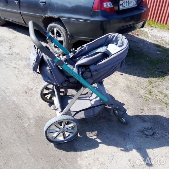 Прогулочная коляска