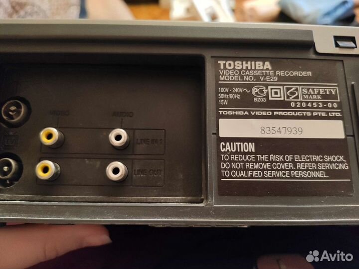 Видеомагнитофон Toshiba