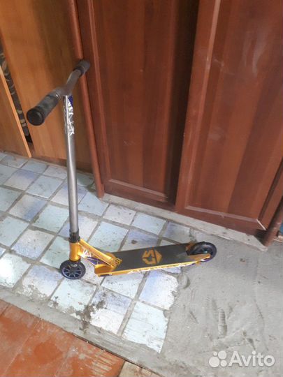Самокат трюковой