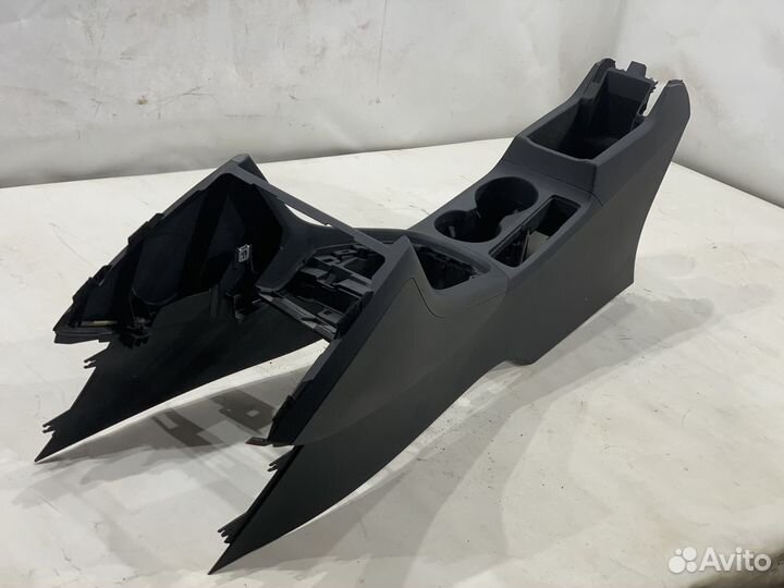 Центральная консоль Audi Q3 8U