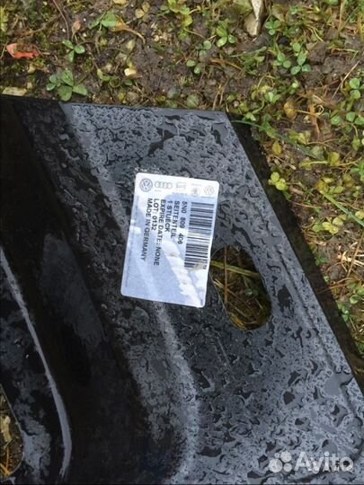 VW Tiguan Внутренний усилитель заднего крыла