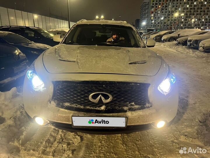 Infiniti QX70 3.0 AT, 2014, 125 670 км