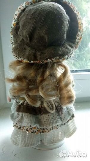 Кукла фарфоровая коллекционная