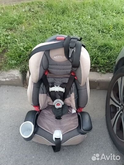 Детское автокресло britax romer и Graco