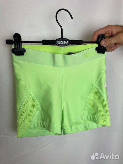 Спортивные вещи женские