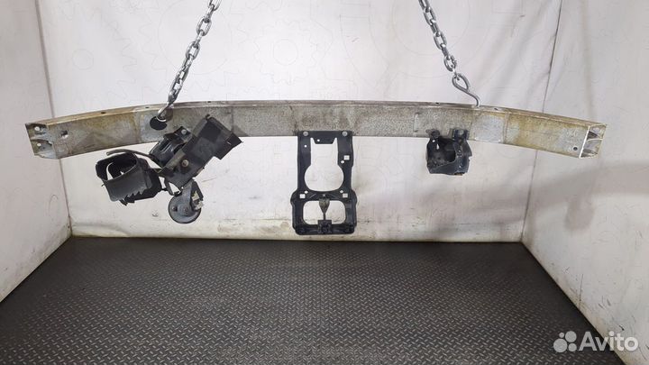 Усилитель бампера передний Mercedes E W211