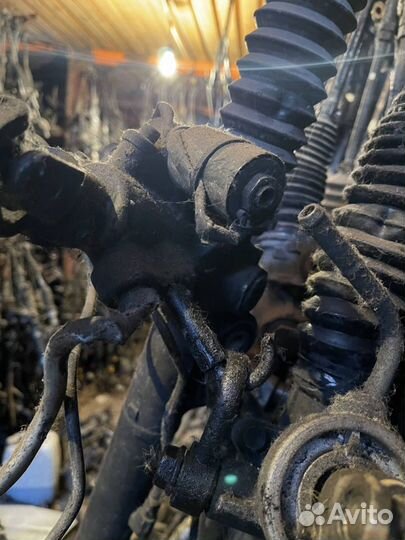 Рулевая рейка Nissan Gloria 34