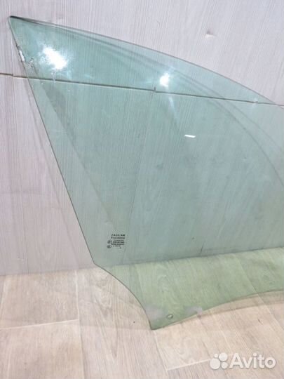 Стекло переднее правое Jaguar XF