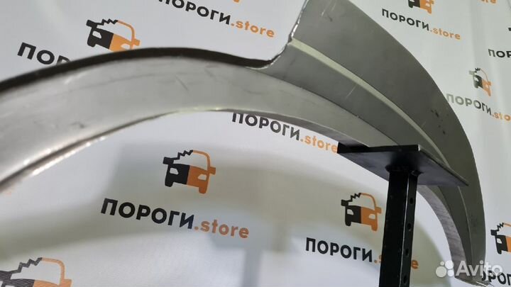 Кузовная арка левого крыла Nissan Patrol y61