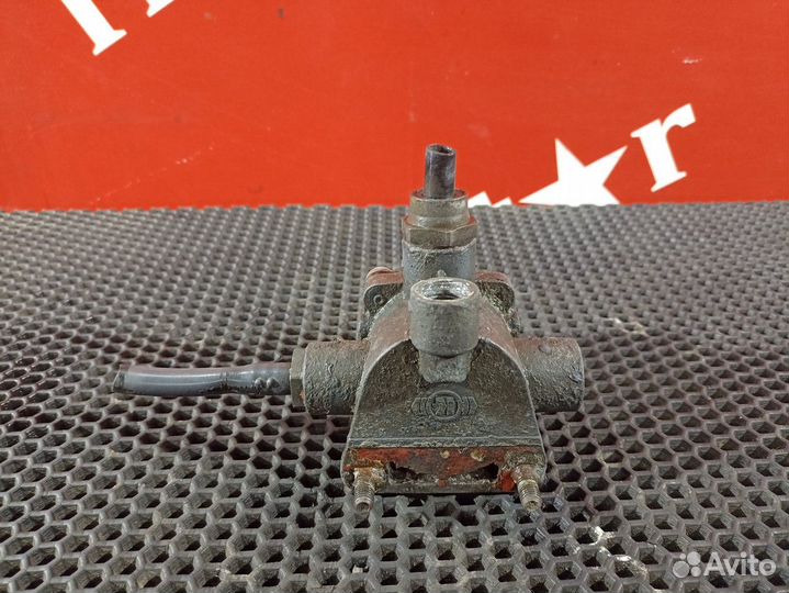 Клапан ускорительный