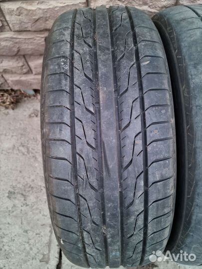 Toyo TYDRB 215/55 R17 94V