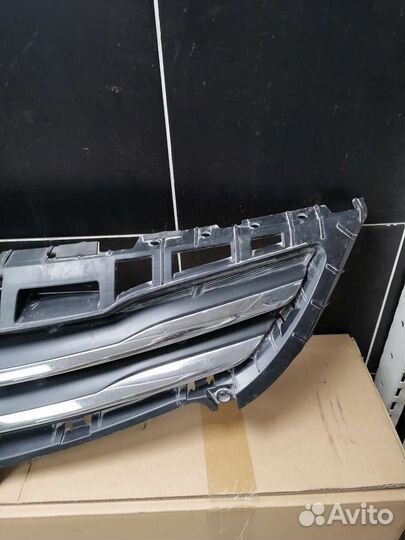 Решетка радиатора Hyundai solaris 1 2014-2017