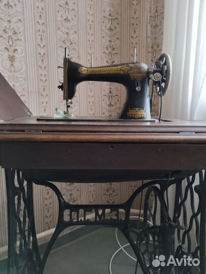 Швейная машина ножная