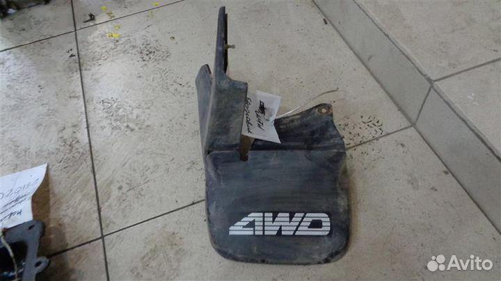 Брызговик передний левый Toyota Lite Ace 1985-1992