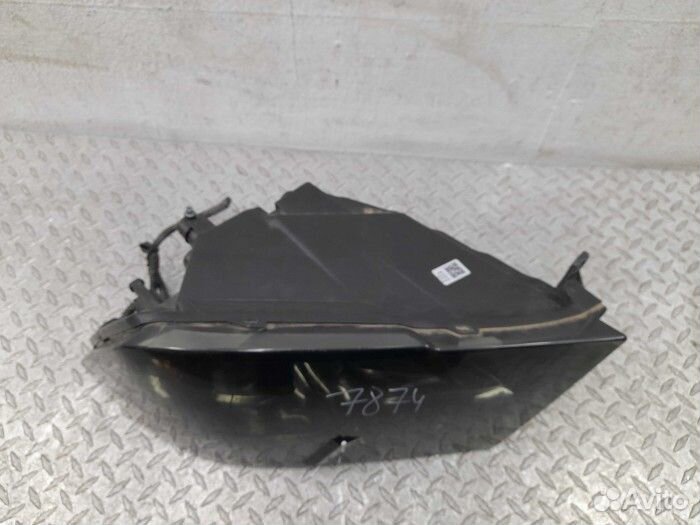 Фара правая для Dodge RAM IV (DS/DJ)