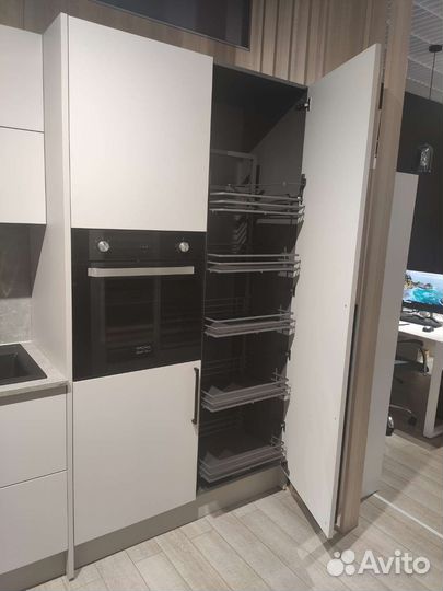 Кухонный гарнитур новый в наличии