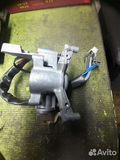 Замок зажигания isuzu NGR 75
