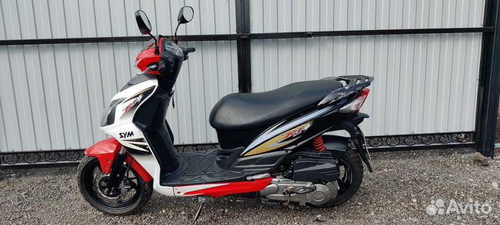Скутер SYM Jet4 125