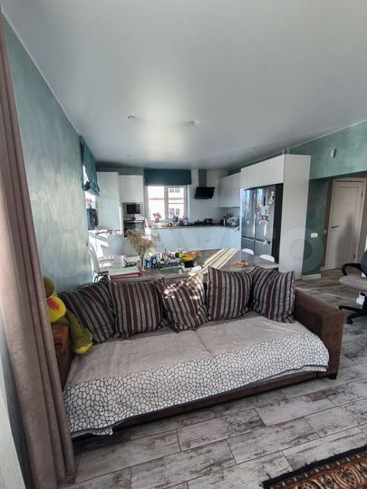 Коттедж 198 м² на участке 9 сот.