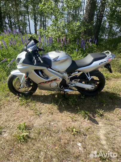 Honda CBR 600 F4I (как новый)