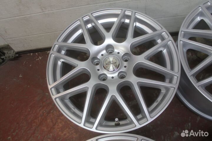 Диски R17 Badx Dos Gavial 2 5х114.3 7J