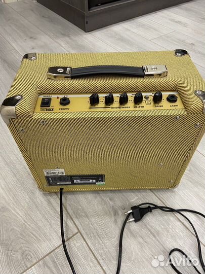 V15G Belcat Vintage Series Гитарный комбоусилитель