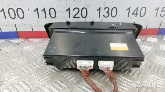 Блок управления печки и климат-контроля toyota ave