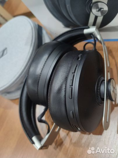 Беспроводные наушники sennheiser momentum 3