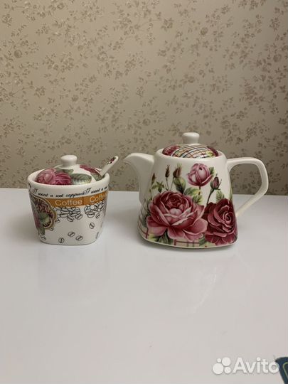 Заварочный чайник с сахарницей