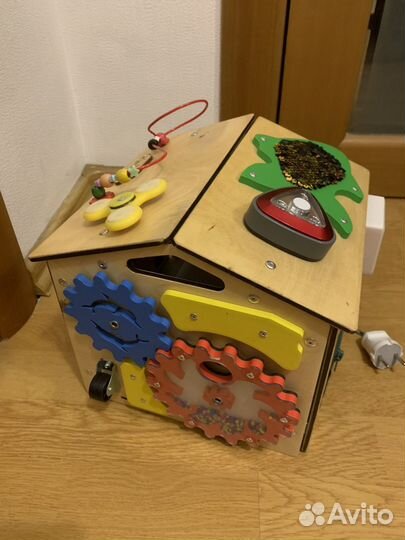 Бизиборд домик