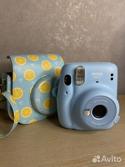 Фотоаппарат мгновенной печати instax mini 11