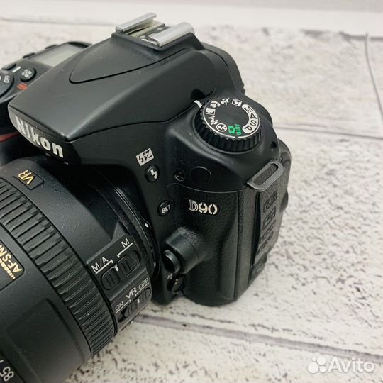 Nikon D90 + Nikon AF-S 16-85mm f/3.5-5.6G VR