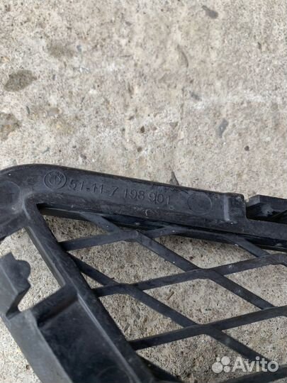 Решетки в передний бампер бмв е90 рестайлинг