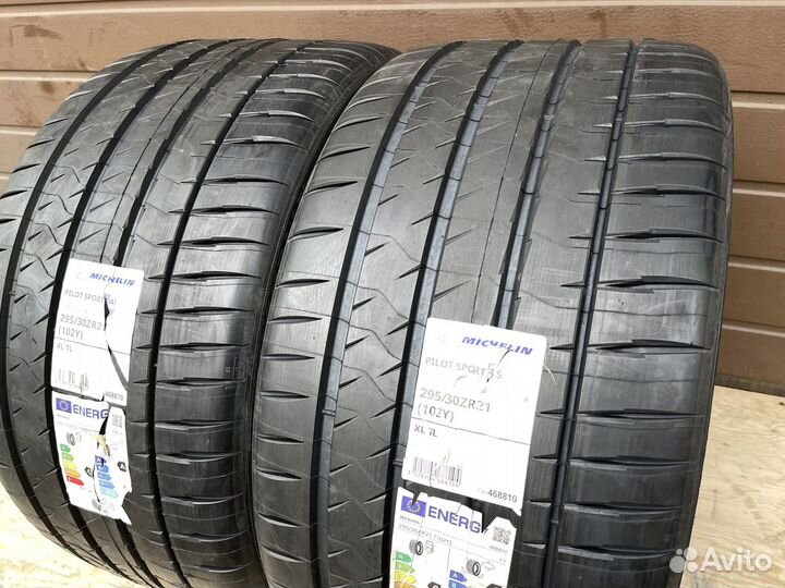 Michelin Pilot Sport 4 S 295/30 R21 102Y