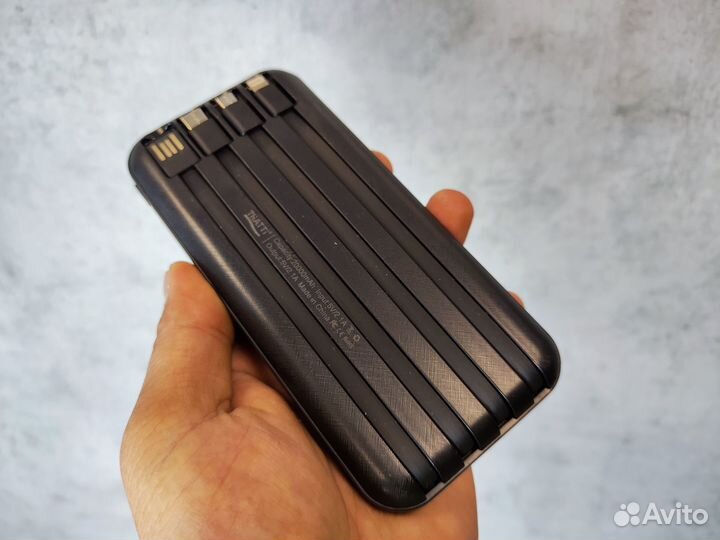 Повербанк с беспроводной зарядкой