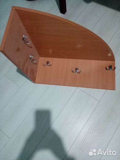 Вешалка в прихожую