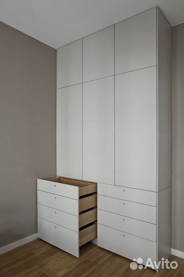 Шкаф из массива дерева на заказ с доставкой