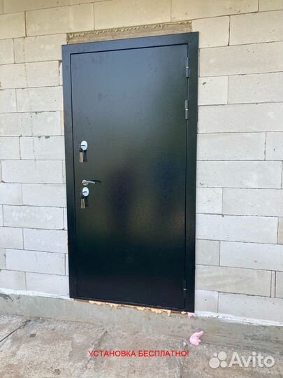 Дверь входная с зеркалом с бесплатной установкой