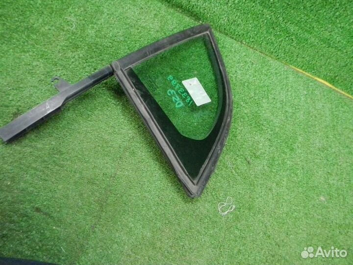 Форточка двери правая Citroen DS3 (2009-2015)